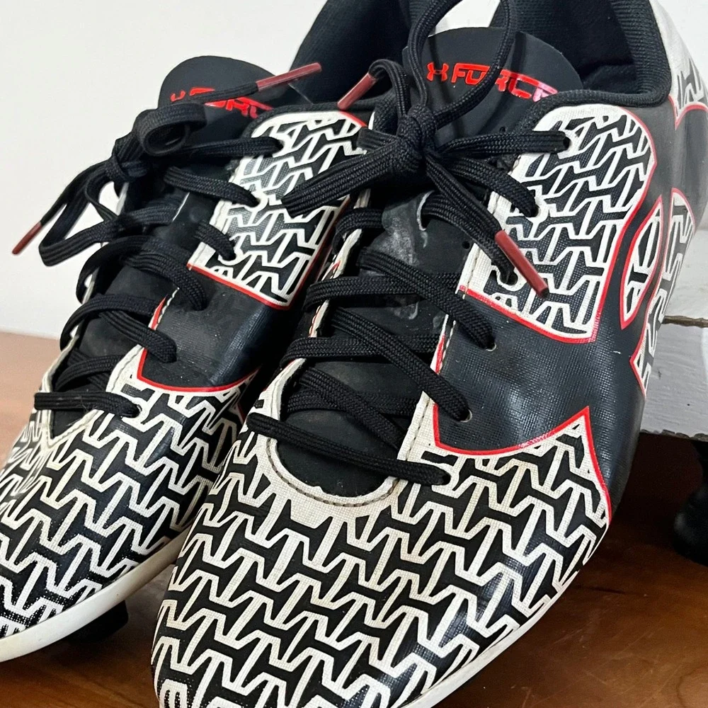 Under Armour Force Soccer Cleats Kids‎ 5Y Black White Red 1264206-103